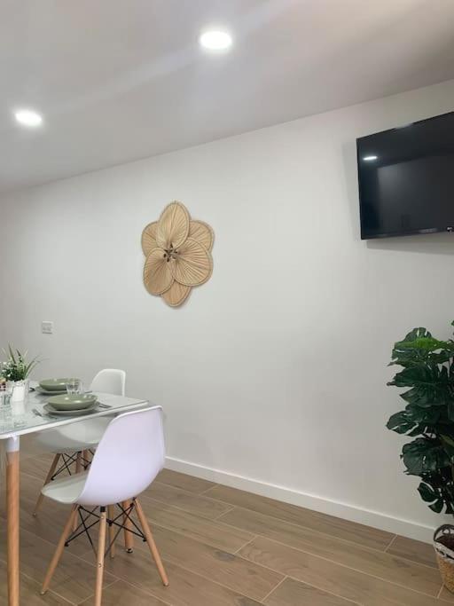 Playa Cerca, Wifi Gratis - Centrico Y Renovado Appartement Guía de Isora Buitenkant foto